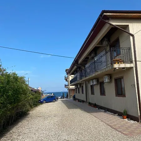 Πανσιόν Kherim Vama Veche